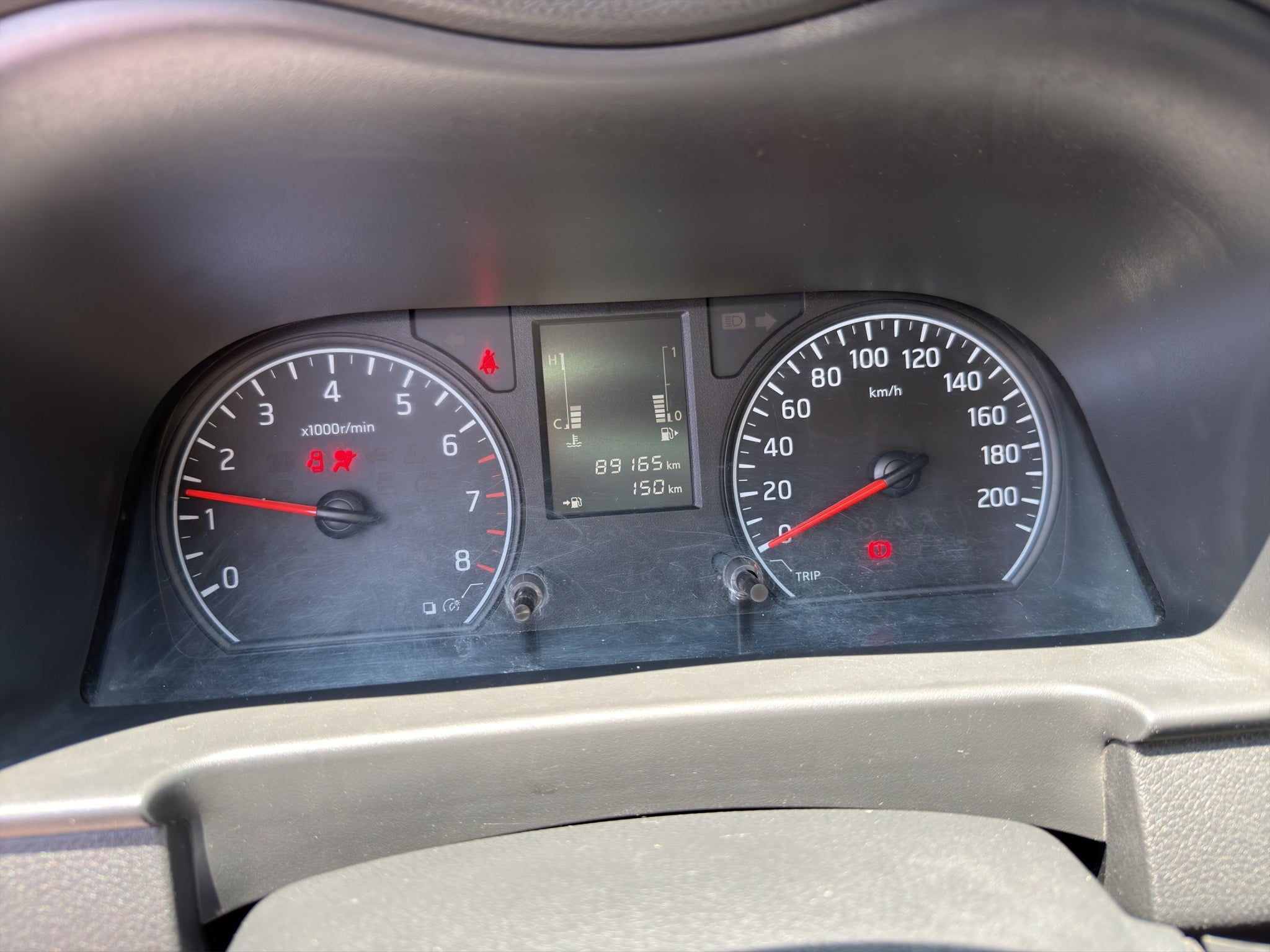 2024 Nissan Comerciales Urvan Panel 4 pts. Amplia, TM5, a/ac.