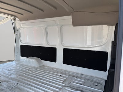 2024 Nissan Comerciales Urvan Panel 4 pts. Amplia, TM5, a/ac.