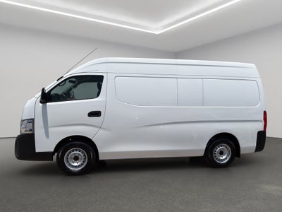 2024 Nissan Comerciales Urvan Panel 4 pts. Amplia, TM5, a/ac.