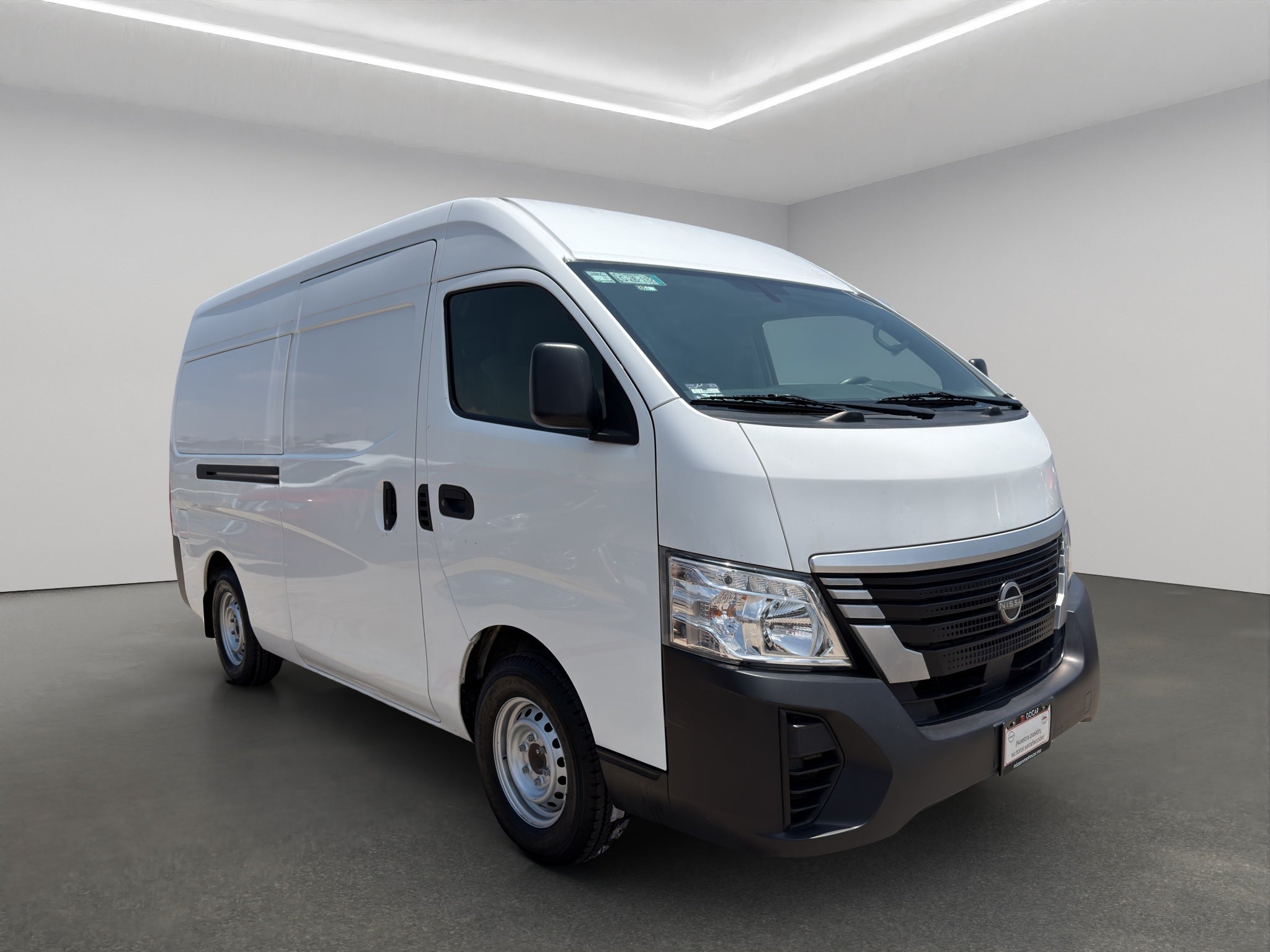 2024 Nissan Comerciales Urvan Panel 4 pts. Amplia, TM5, a/ac.