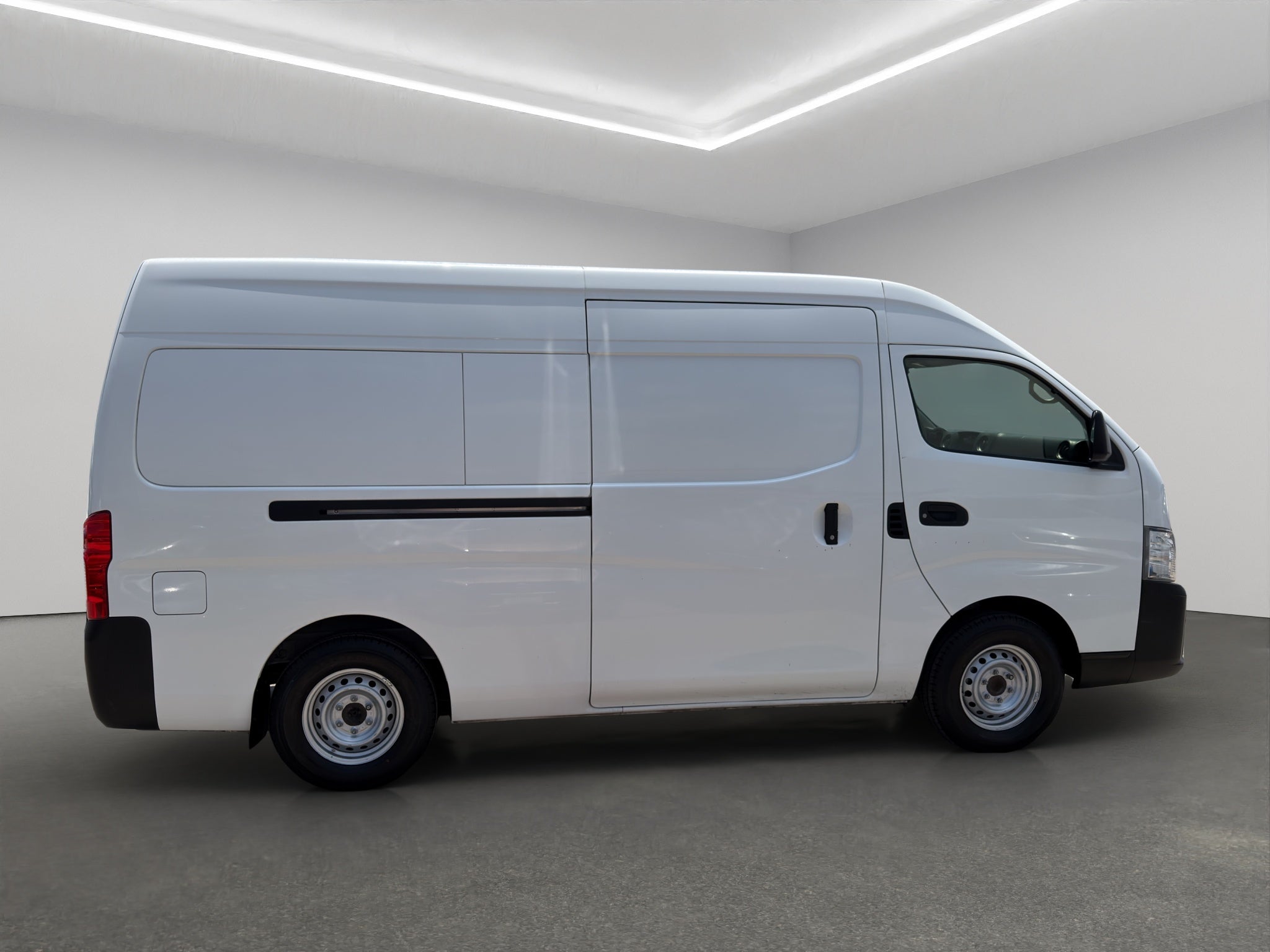 2024 Nissan Comerciales Urvan Panel 4 pts. Amplia, TM5, a/ac.