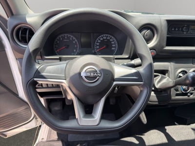2024 Nissan Comerciales Urvan Panel 4 pts. Amplia, TM5, a/ac.