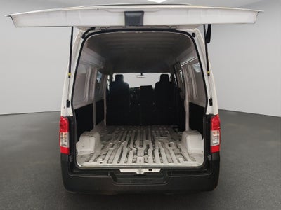 2024 Nissan Comerciales Urvan Panel 4 pts. Amplia, TM5, a/ac.