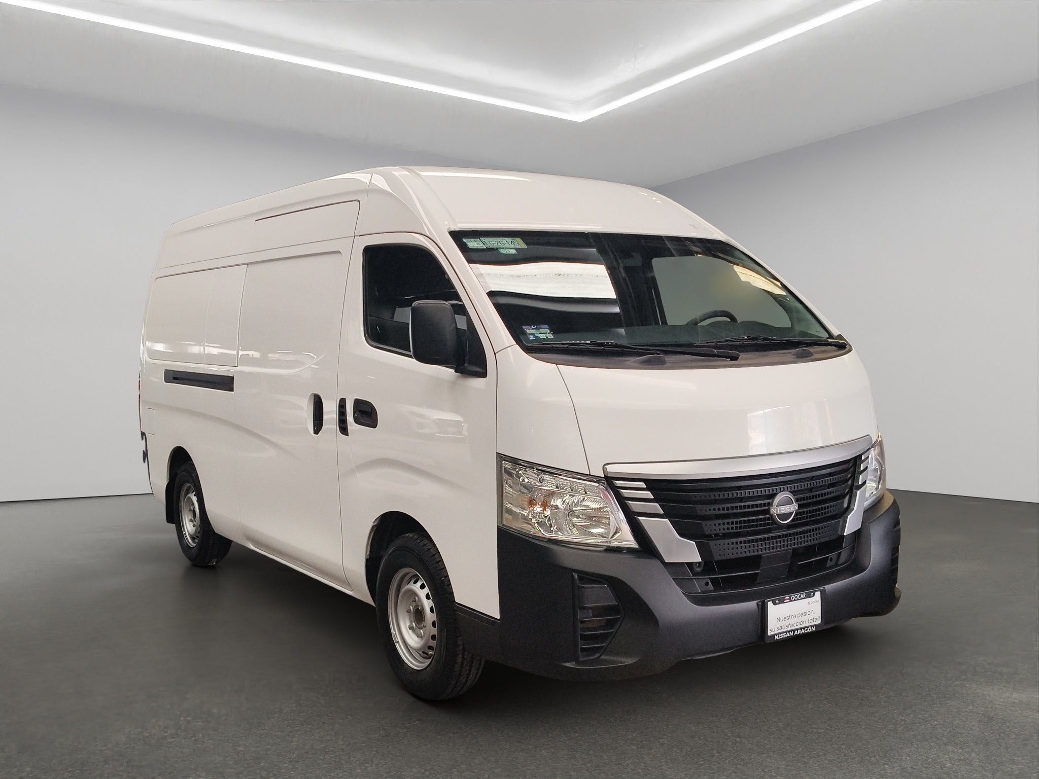 2024 Nissan Comerciales Urvan Panel 4 pts. Amplia, TM5, a/ac.