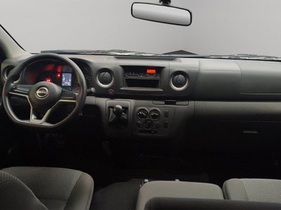 2024 Nissan Comerciales Urvan Panel 4 pts. Amplia, TM5, a/ac.