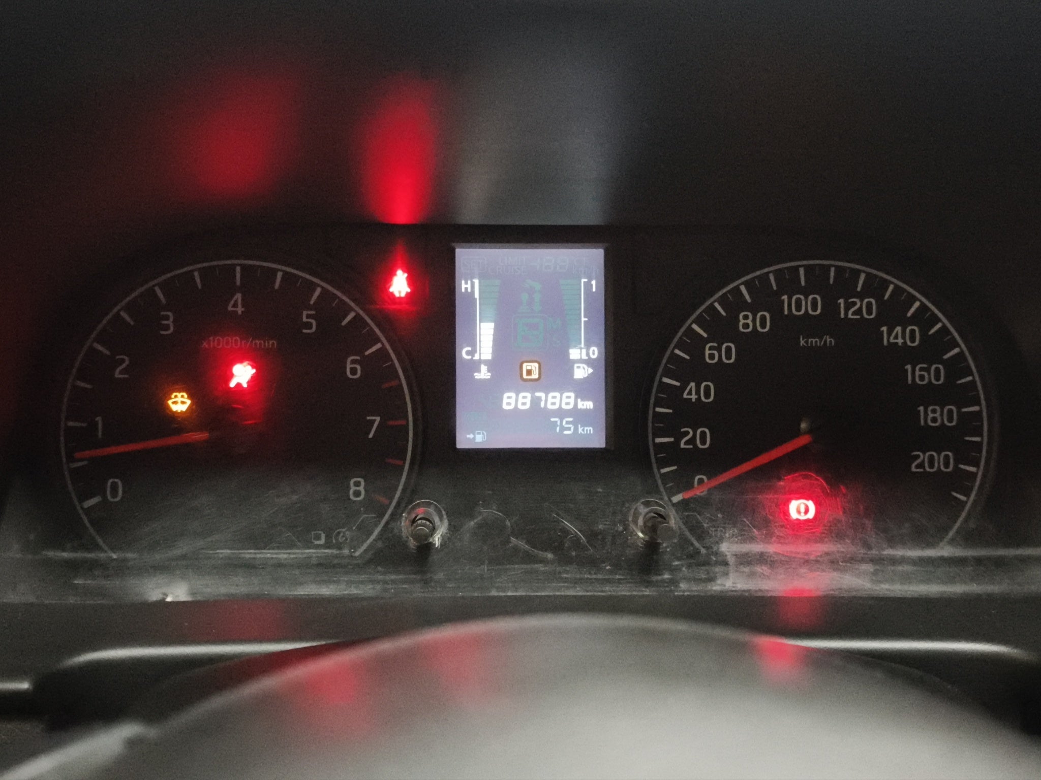 2024 Nissan Comerciales Urvan Panel 4 pts. Amplia, TM5, a/ac.