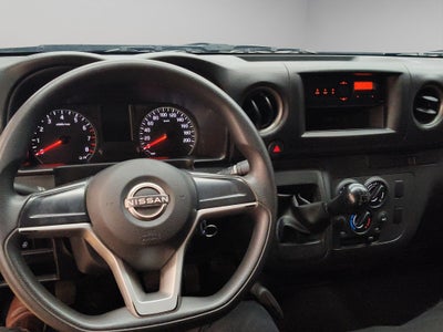 2025 Nissan Comerciales Urvan Panel 4 pts. Amplia, TM5, a/ac.