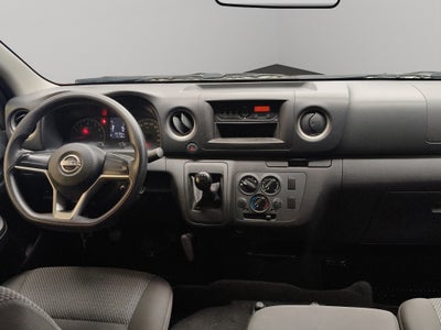 2024 Nissan Comerciales Urvan Panel 4 pts. Amplia, TM5, a/ac.