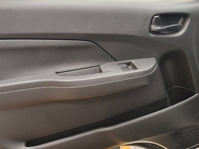 2024 Nissan Comerciales Urvan Panel 4 pts. Amplia, TM5, a/ac.