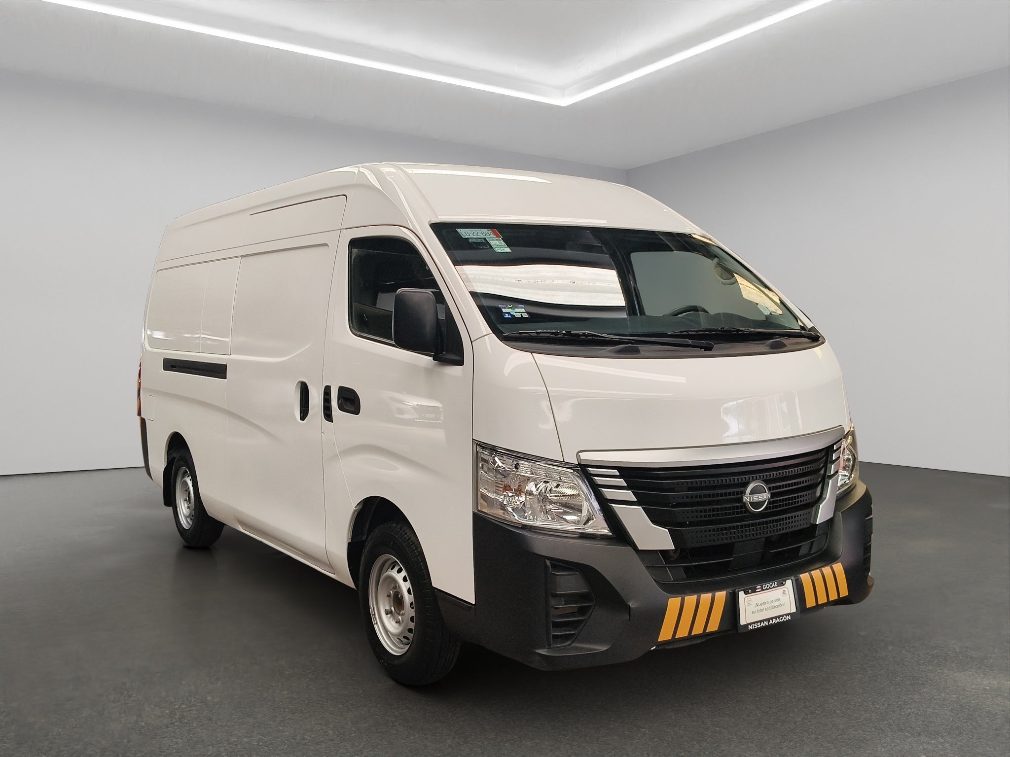 2024 Nissan Comerciales Urvan Panel 4 pts. Amplia, TM5, a/ac.