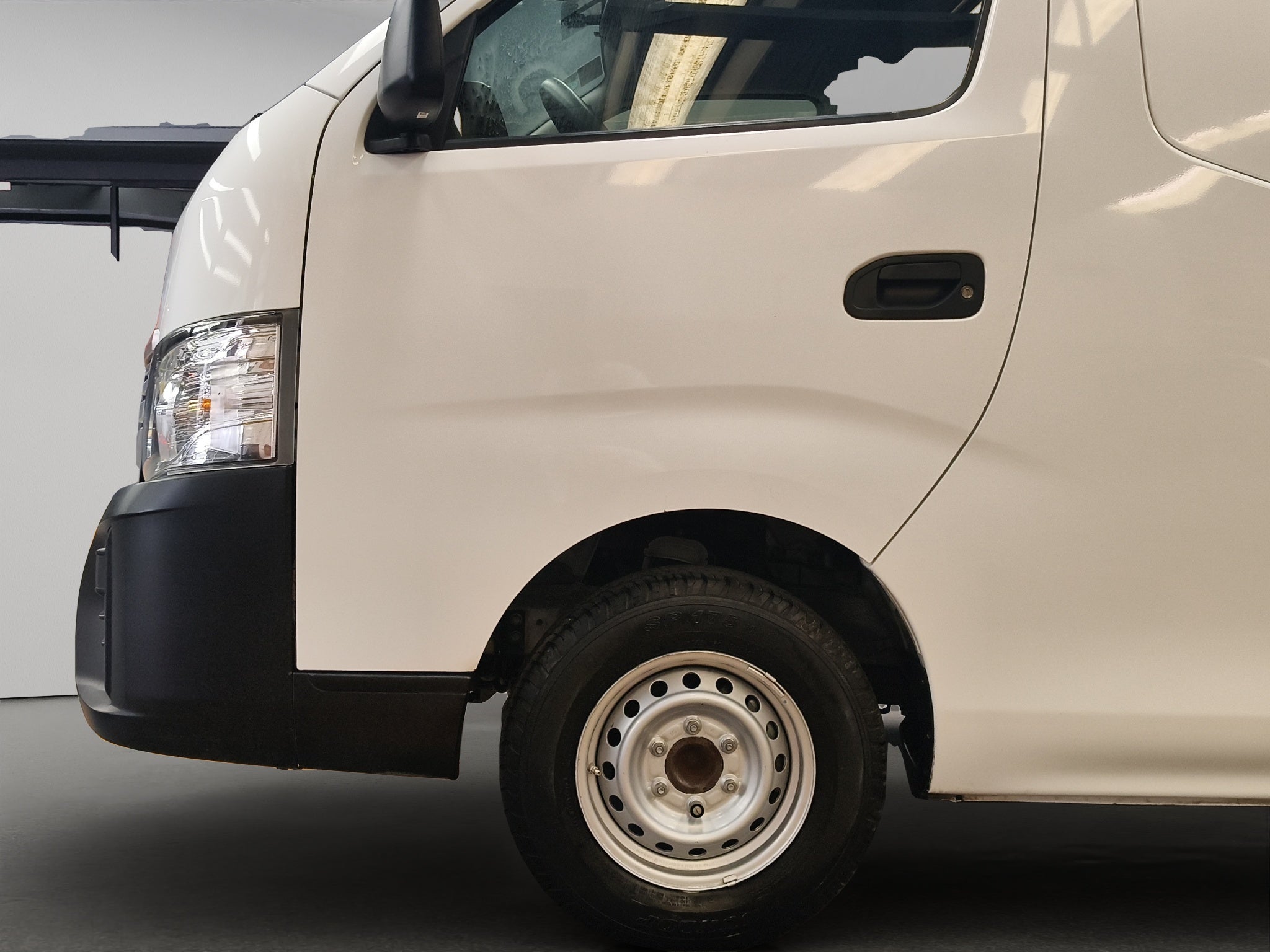 2024 Nissan Comerciales Urvan Panel 4 pts. Amplia, TM5, a/ac.