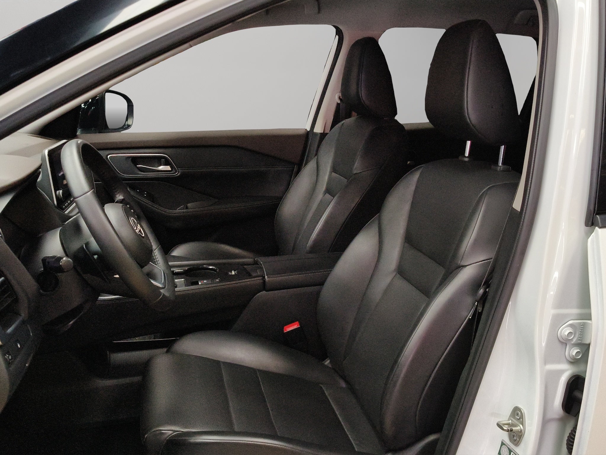 2023 Nissan X-Trail VUD 5 pts. Exclusive, TA, piel, RA-18 (línea nueva)