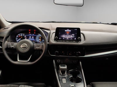 2023 Nissan X-Trail VUD 5 pts. Advance, TA, RA-17 (línea nueva)
