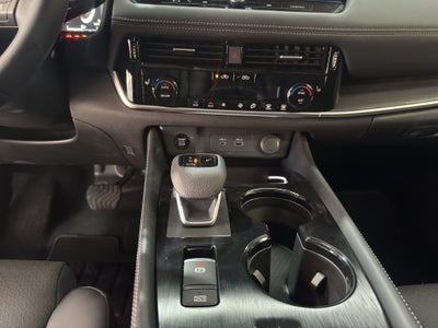 2026 Nissan X-Trail VUD 5 pts. Platinum Plus, TA, piel, QCP, GPS, ADAS, RA-19