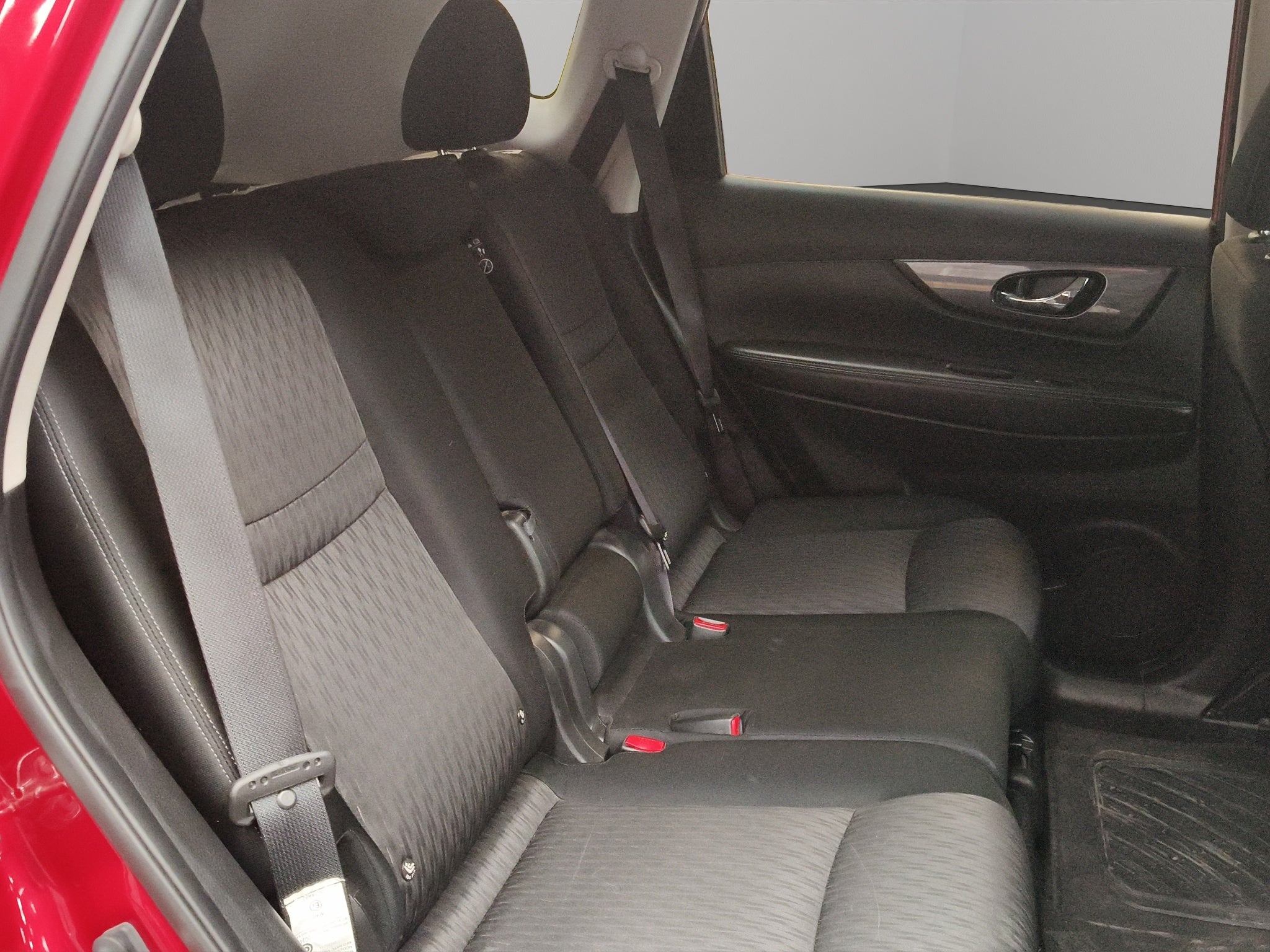 2022 Nissan X-Trail VUD 5 pts. Sense, TA, 5 pas., RA-17 (línea anterior)
