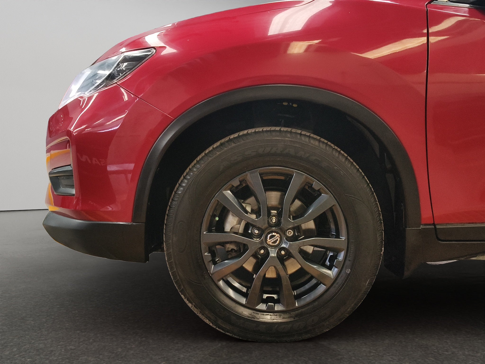 2022 Nissan X-Trail VUD 5 pts. Sense, TA, 5 pas., RA-17 (línea anterior)