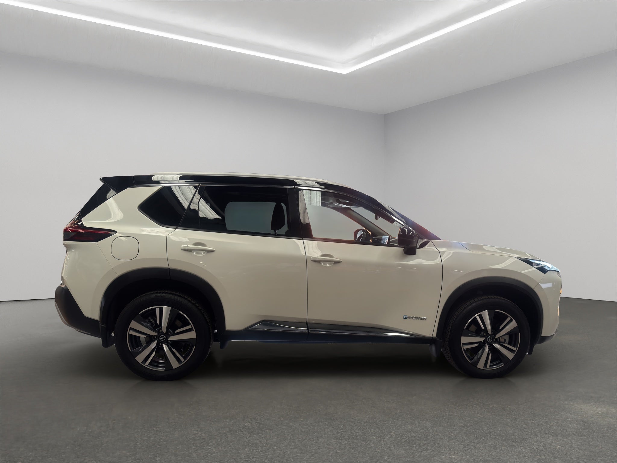 2025 Nissan X-Trail VUD 5 pts. Platinum e-Power, E-REV, TA, QCP, s. Bose, RA-19