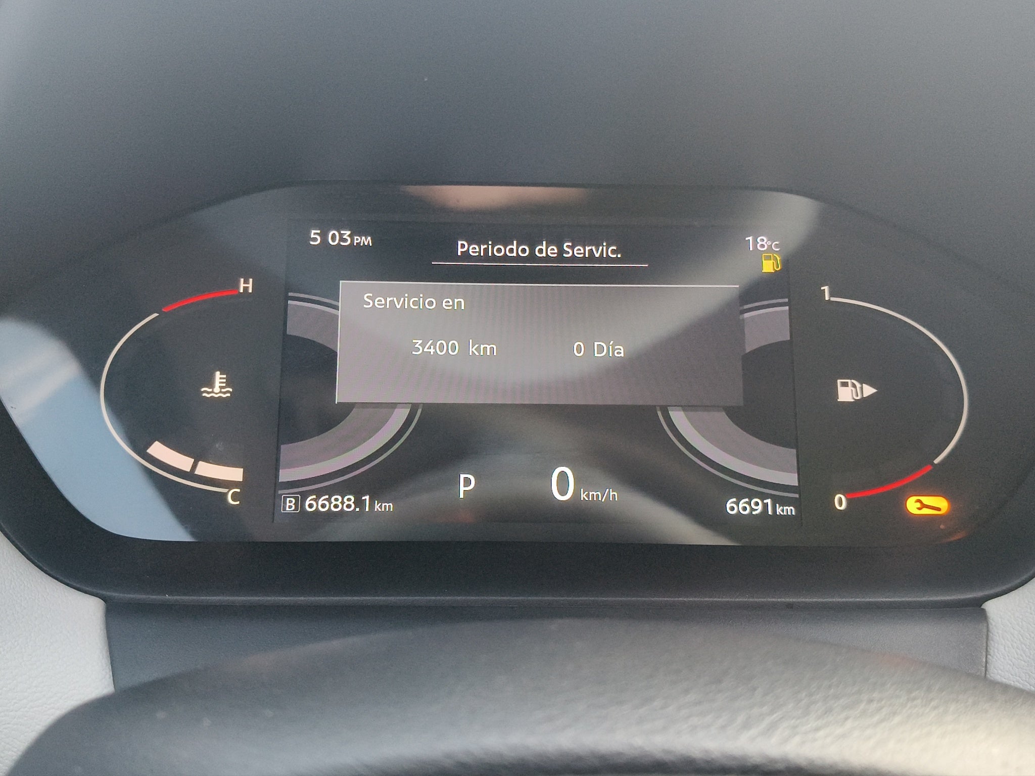 2025 Nissan Magnite VUD 5 pts. Exclusive, 1.0T, CVT, piel,RA-16