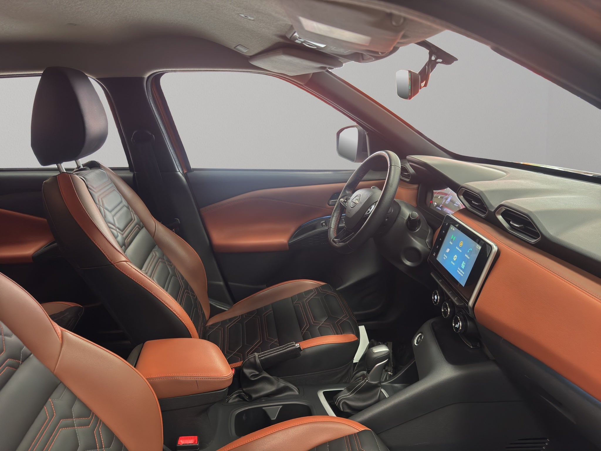 2025 Nissan Magnite VUD 5 pts. Exclusive, 1.0T, CVT, piel, RA-16