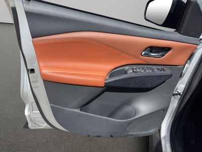 2025 Nissan Magnite VUD 5 pts. Exclusive, 1.0T, TM5, piel, RA-16