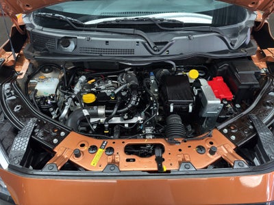 2025 Nissan Magnite VUD 5 pts. Exclusive, 1.0T, CVT, piel, RA-16