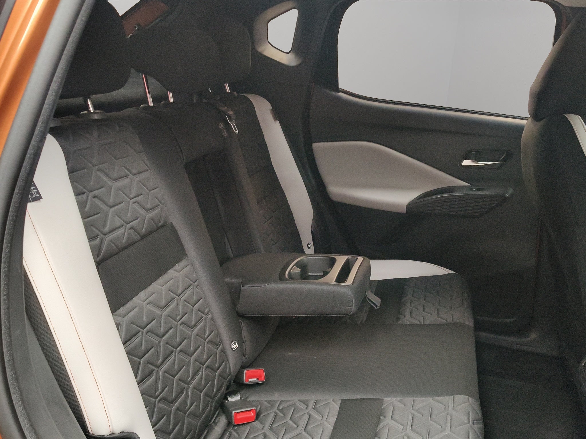 2025 Nissan Magnite VUD 5 pts. Exclusive, 1.0T, CVT, piel, RA-16