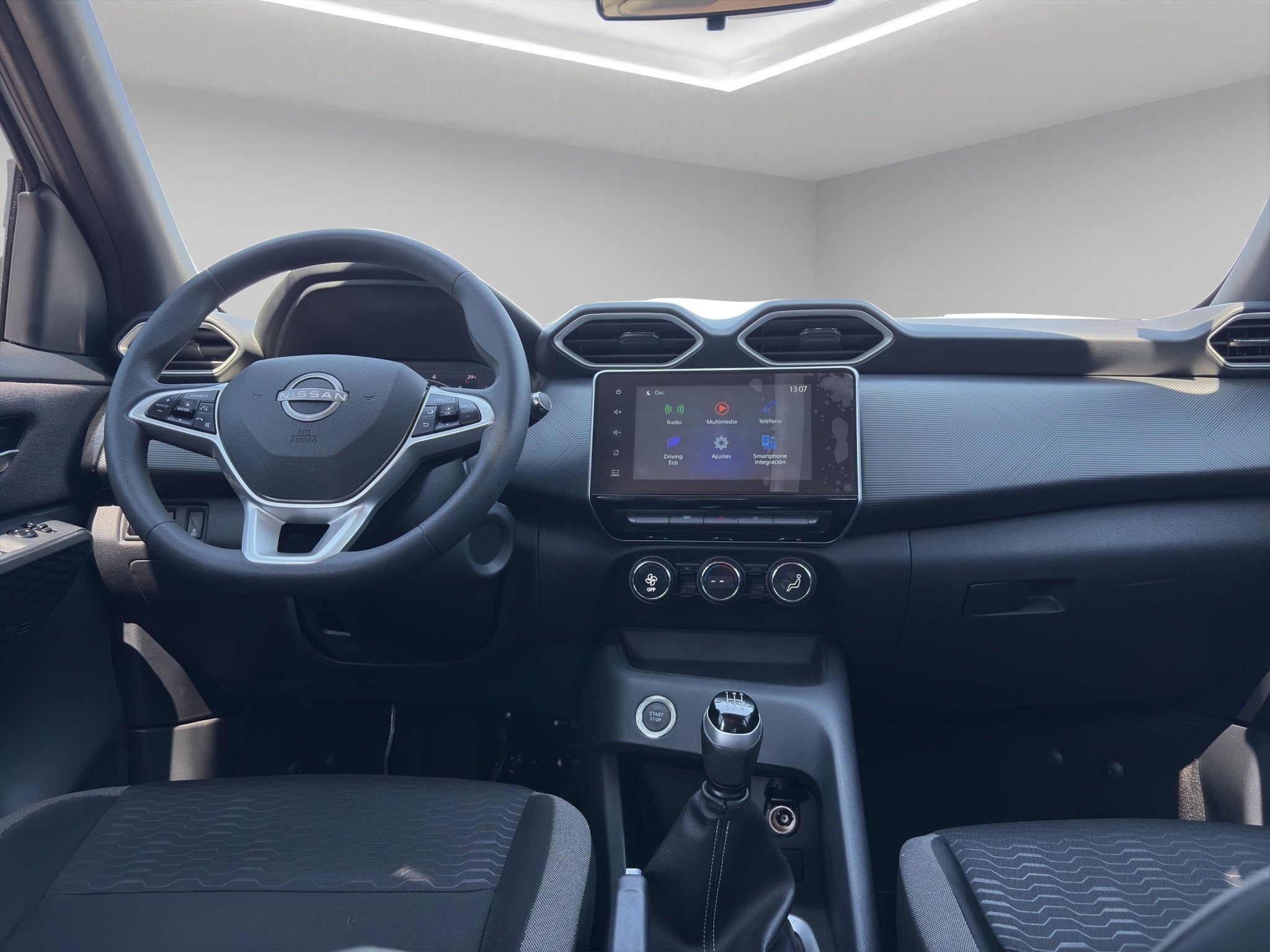 2025 Nissan Magnite VUD 5 pts. Advance, 1.0T, TM5, RA-16