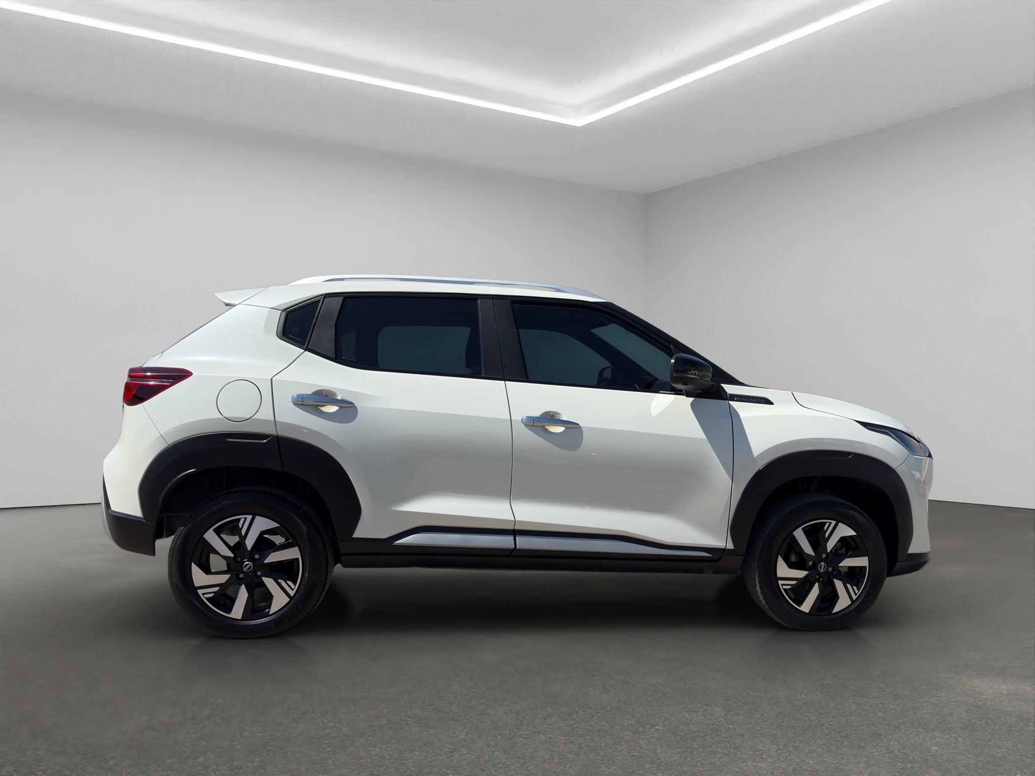 2025 Nissan Magnite VUD 5 pts. Advance, 1.0T, TM5, RA-16