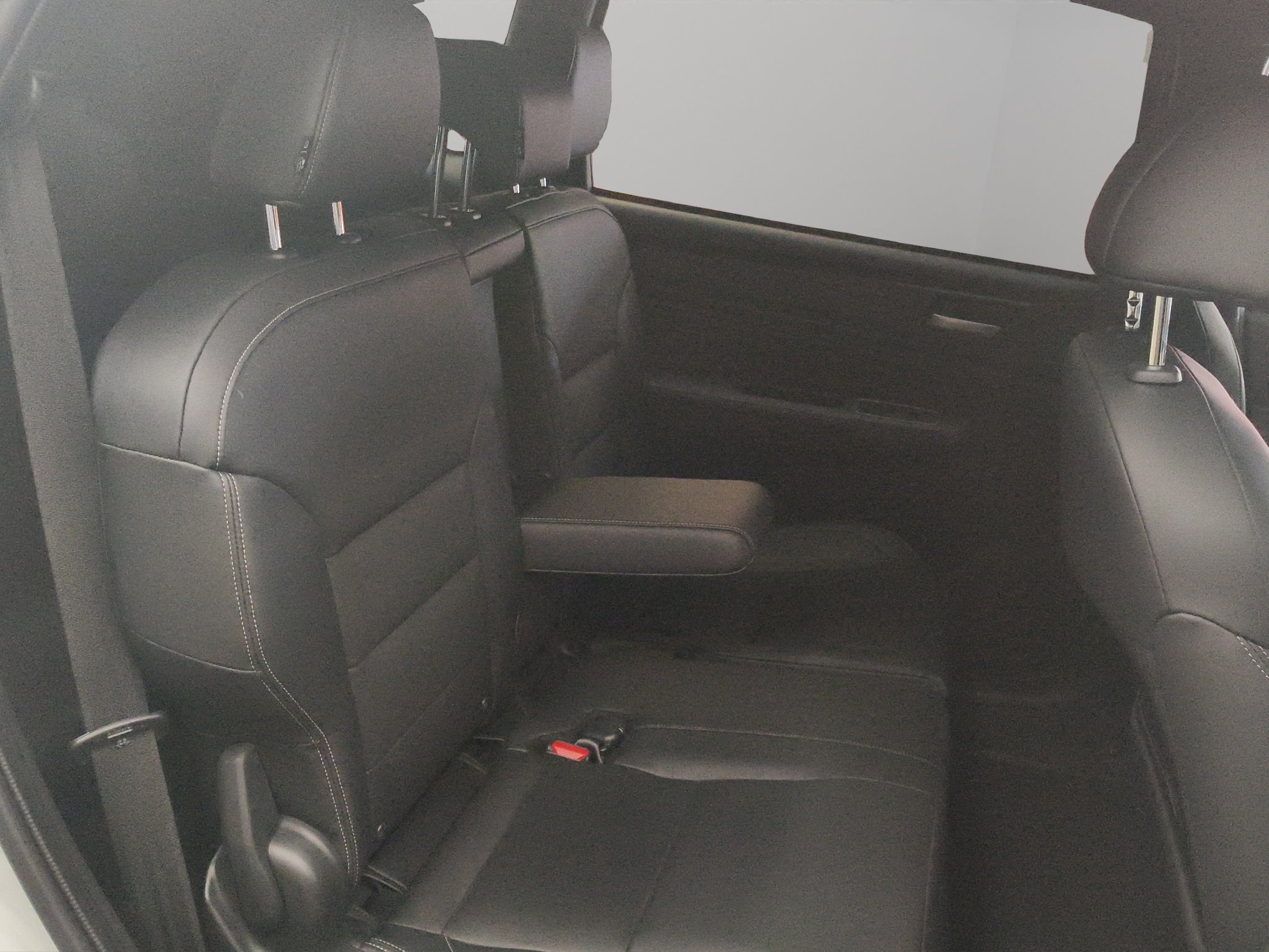 2025 Honda BR-V VUD 5 pts. Touring, 1.5l, TA, piel, f. niebla, RA-17