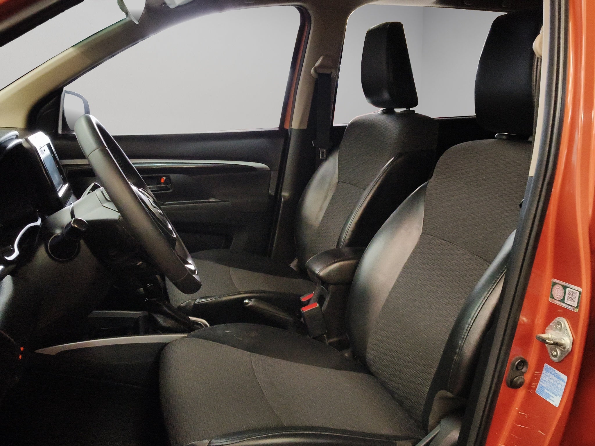 2022 Suzuki Ertiga Minivan 5 pts. XL7 GLX, 1.5l, TA, a/ac., f. led, RA-16