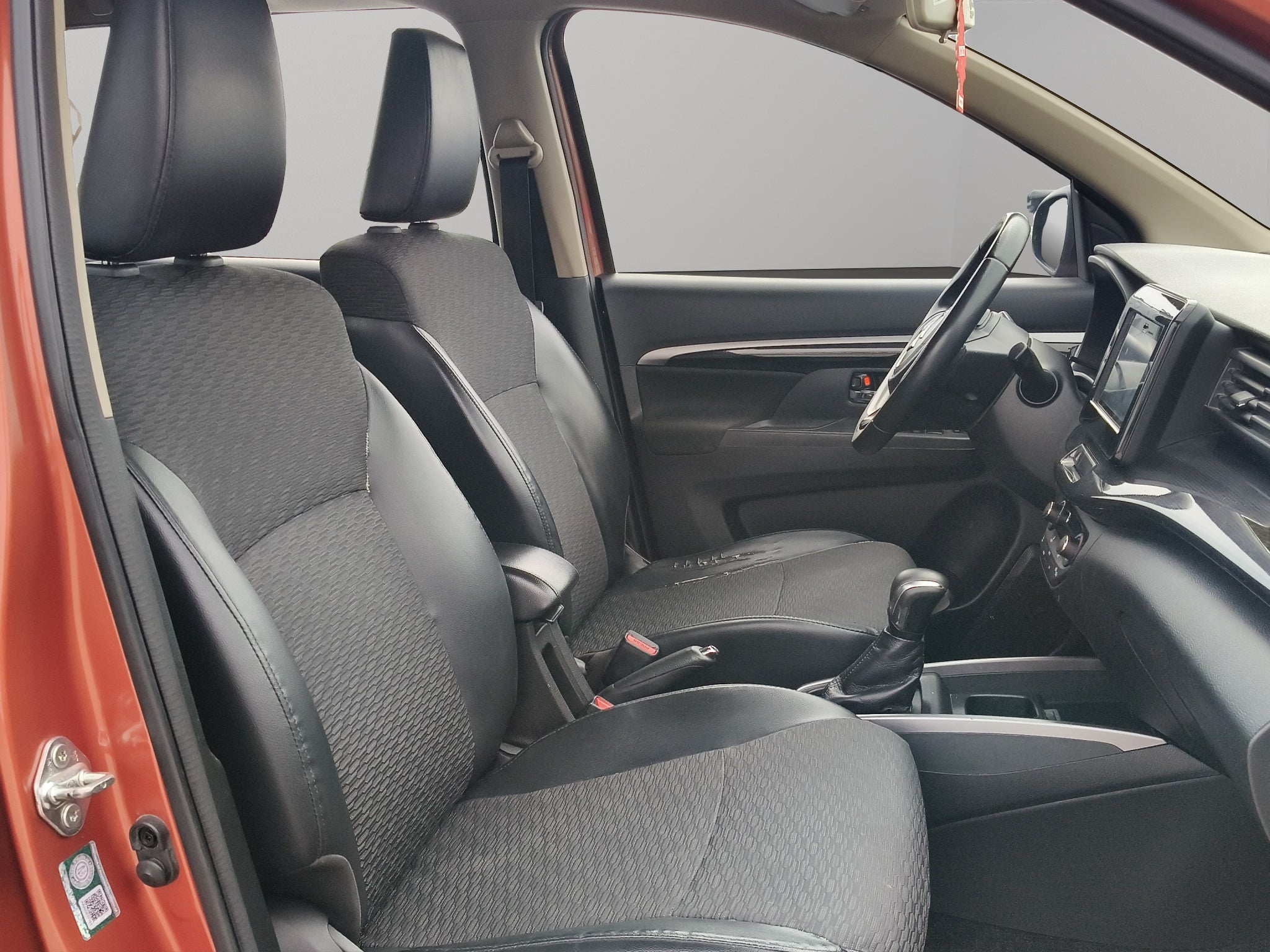 2022 Suzuki Ertiga Minivan 5 pts. XL7 GLX, 1.5l, TA, a/ac., f. led, RA-16