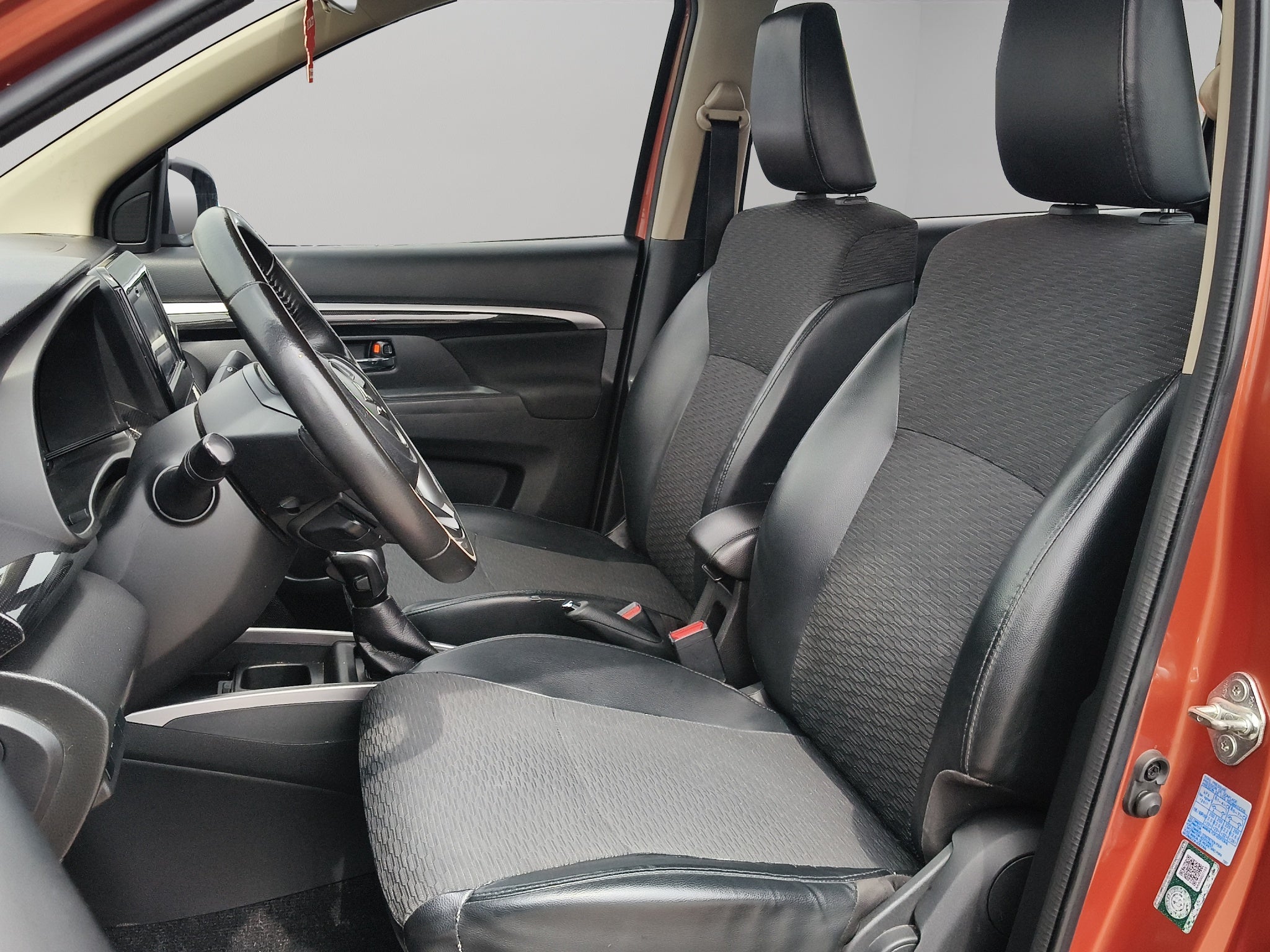 2022 Suzuki Ertiga Minivan 5 pts. XL7 GLX, 1.5l, TA, a/ac., f. led, RA-16