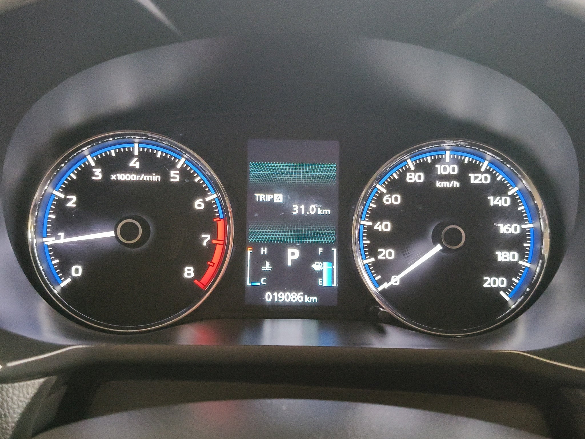 2025 Mitsubishi Xpander VUD 5 pts. GLS, 1.5l, TA, 7 pas., RA-16