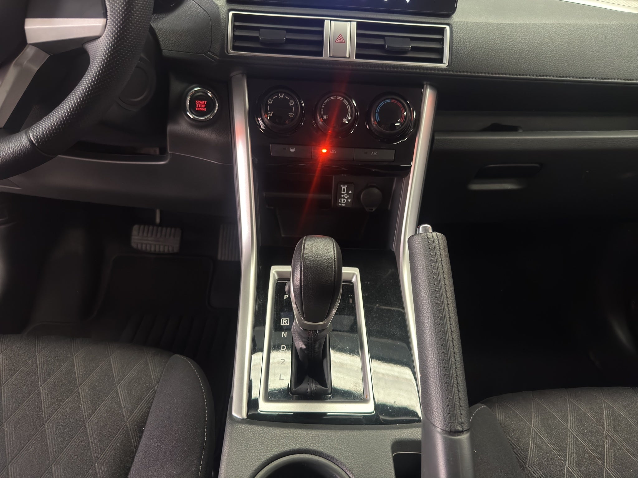 2025 Mitsubishi Xpander VUD 5 pts. GLS, 1.5l, TA, 7 pas., RA-16