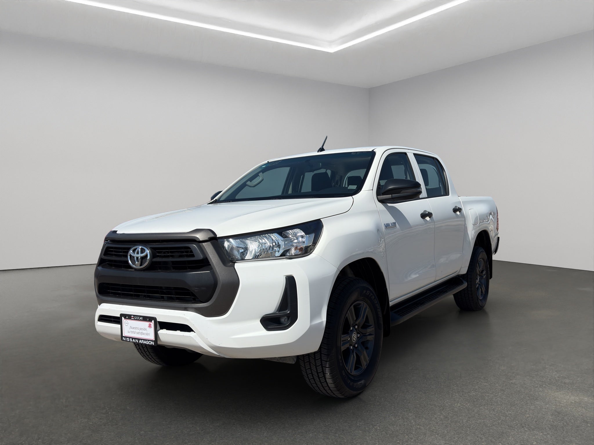 2023 Toyota Comerciales Hilux Pick-Up 4 pts. SR, Doble Cab., TM5, a/ac., VE, RA-17