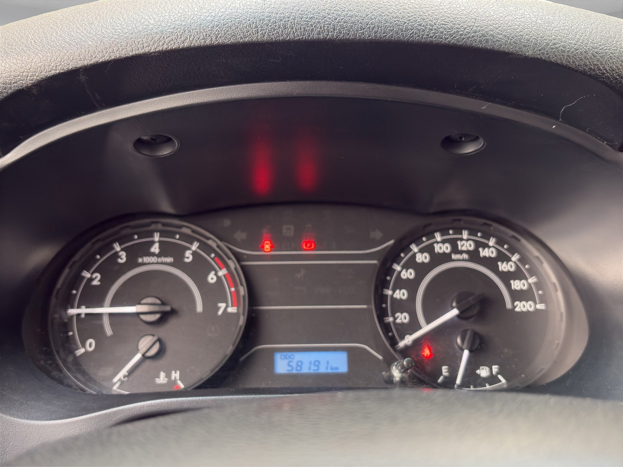 2023 Toyota Comerciales Hilux Pick-Up 4 pts. SR, Doble Cab., TM5, a/ac., VE, RA-17