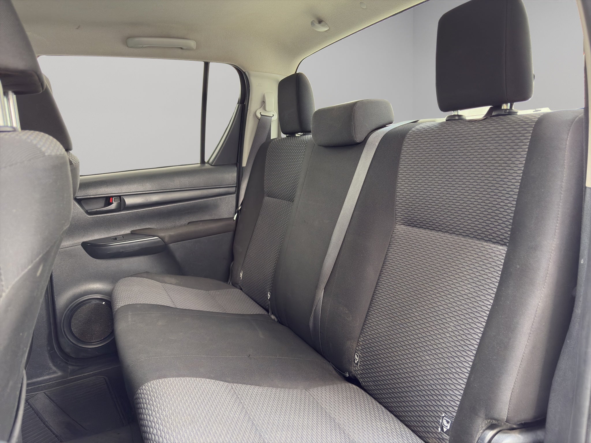 2023 Toyota Comerciales Hilux Pick-Up 4 pts. SR, Doble Cab., TM5, a/ac., VE, RA-17