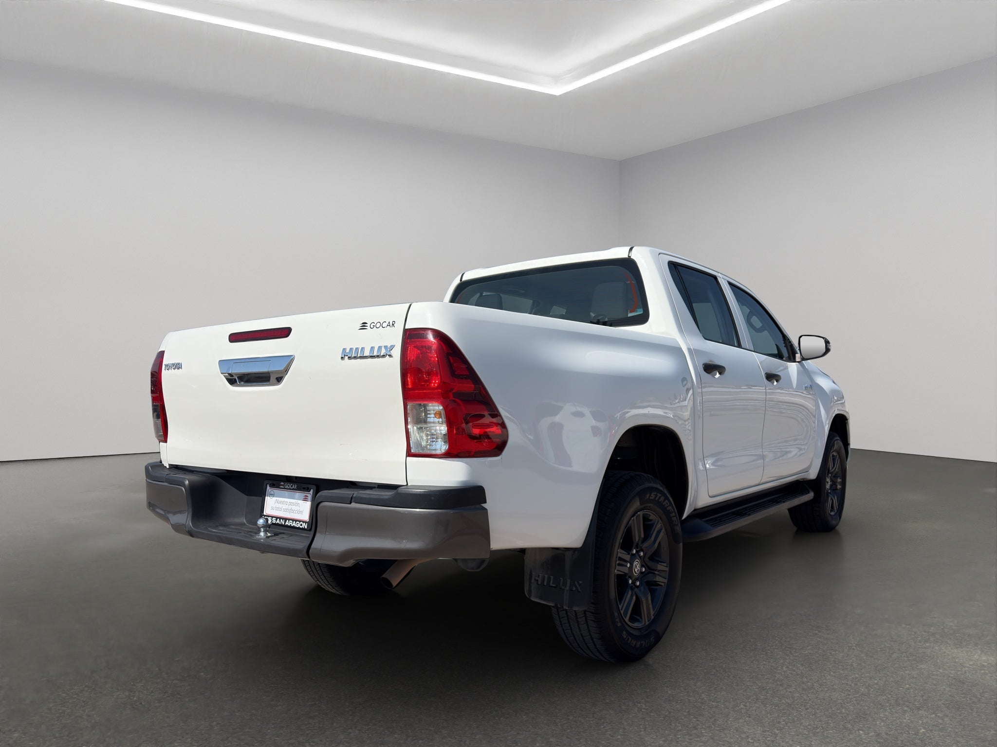 2023 Toyota Comerciales Hilux Pick-Up 4 pts. SR, Doble Cab., TM5, a/ac., VE, RA-17