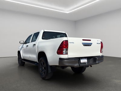 2023 Toyota Comerciales Hilux Pick-Up 4 pts. SR, Doble Cab., TM5, a/ac., VE, RA-17