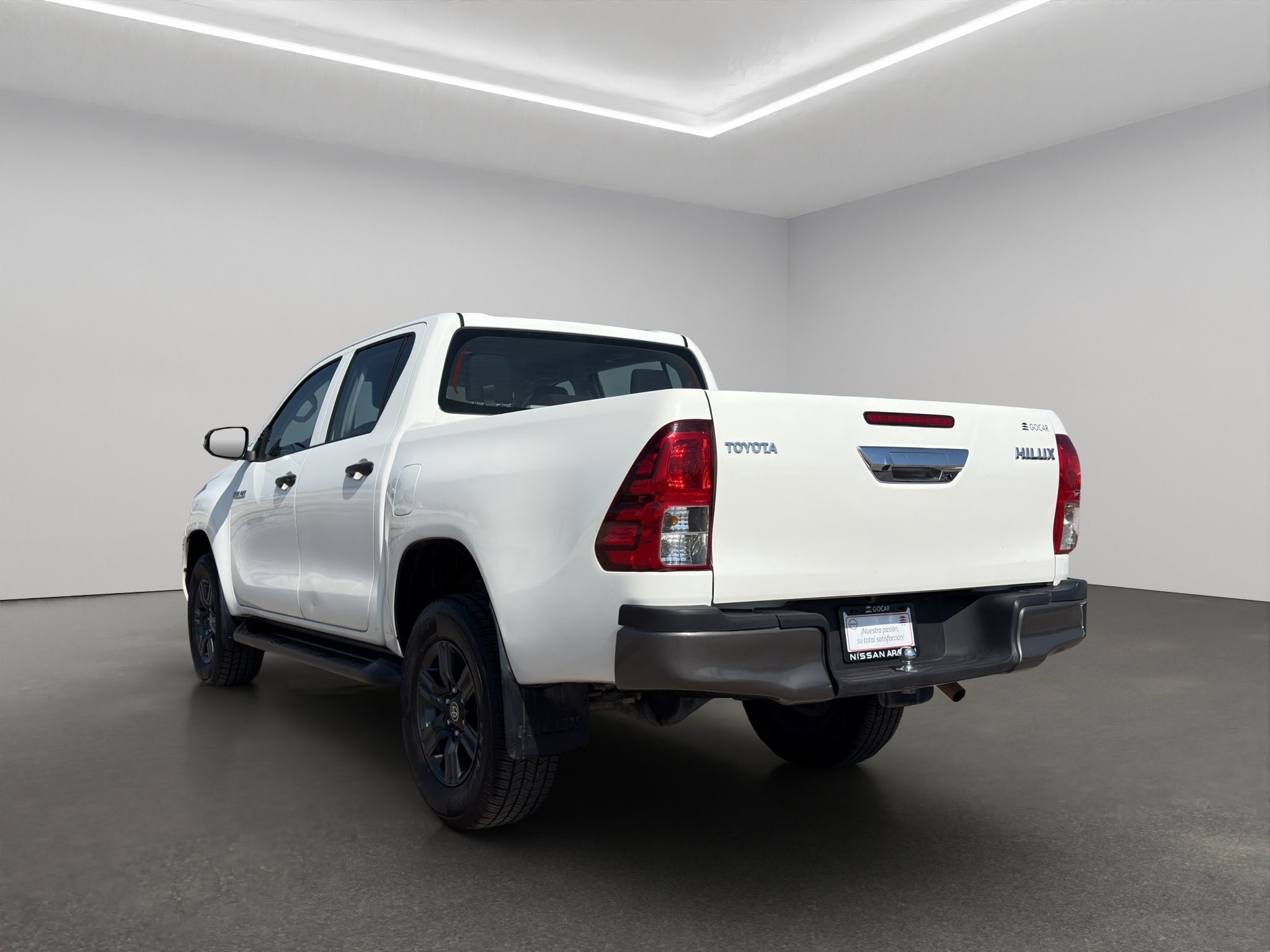 2023 Toyota Comerciales Hilux Pick-Up 4 pts. SR, Doble Cab., TM5, a/ac., VE, RA-17