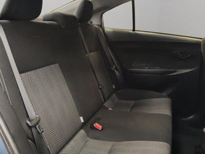 2017 Toyota Yaris 4 pts. Core, CVT, a/ac., f. halógeno, R-15