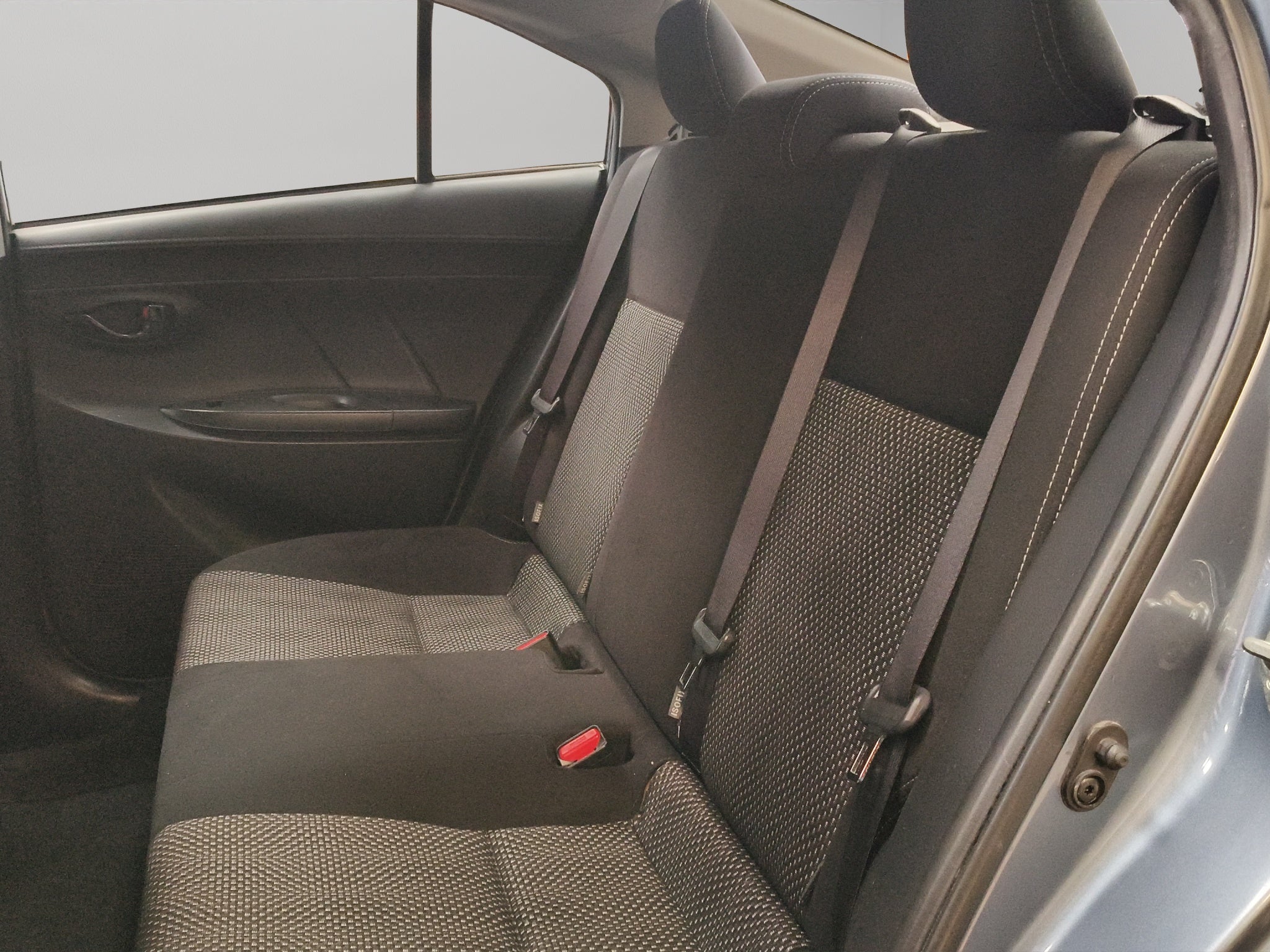 2017 Toyota Yaris 4 pts. Core, CVT, a/ac., f. halógeno, R-15