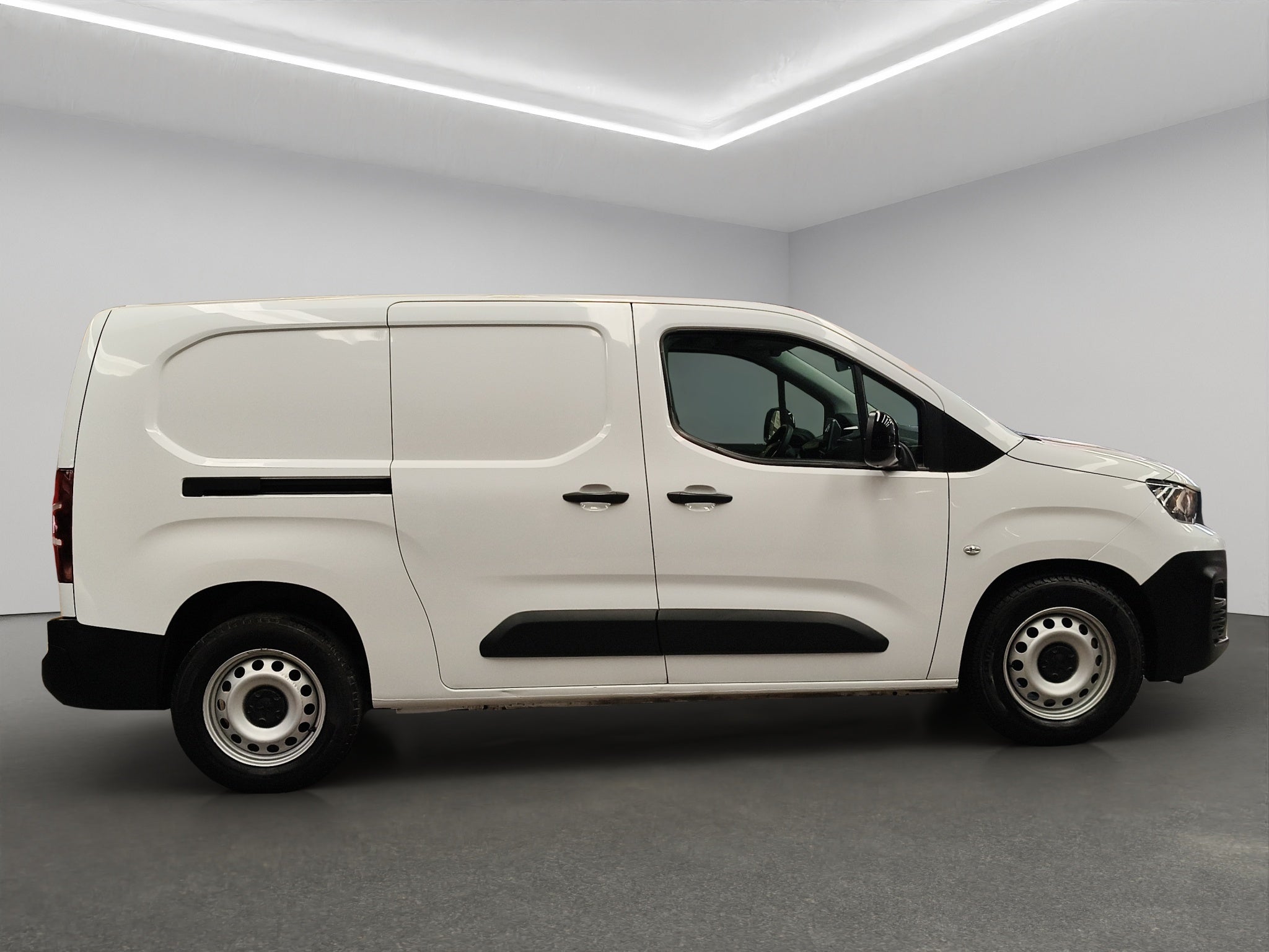 2025 Peugeot Comerciales Partner Furgoneta 4 pts. Maxi Pack, 1.2T, TM5, pta. lat. corrediza, (cambio de línea)