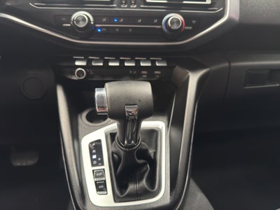 2025 Dodge Comerciales Ram 1200 Pick-Up 4 pts. Bighorn, Doble Cab., 2.4T, TA, f. niebla, RA-17