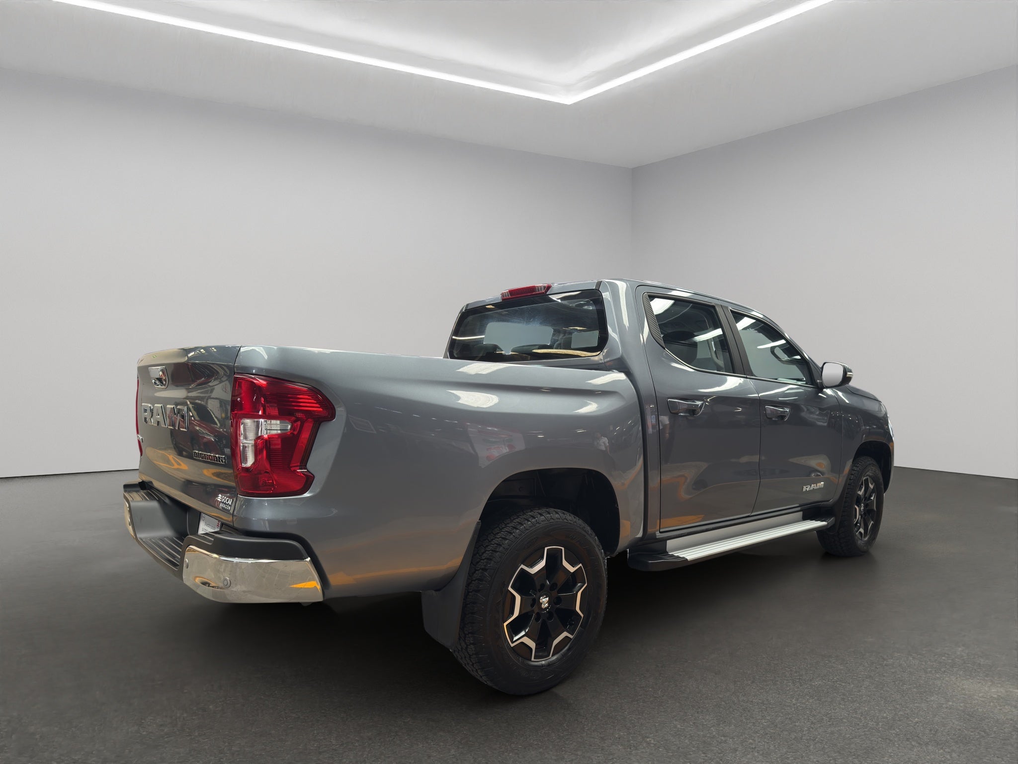2025 Dodge Comerciales Ram 1200 Pick-Up 4 pts. Bighorn, Doble Cab., 2.4T, TA, f. niebla, RA-17