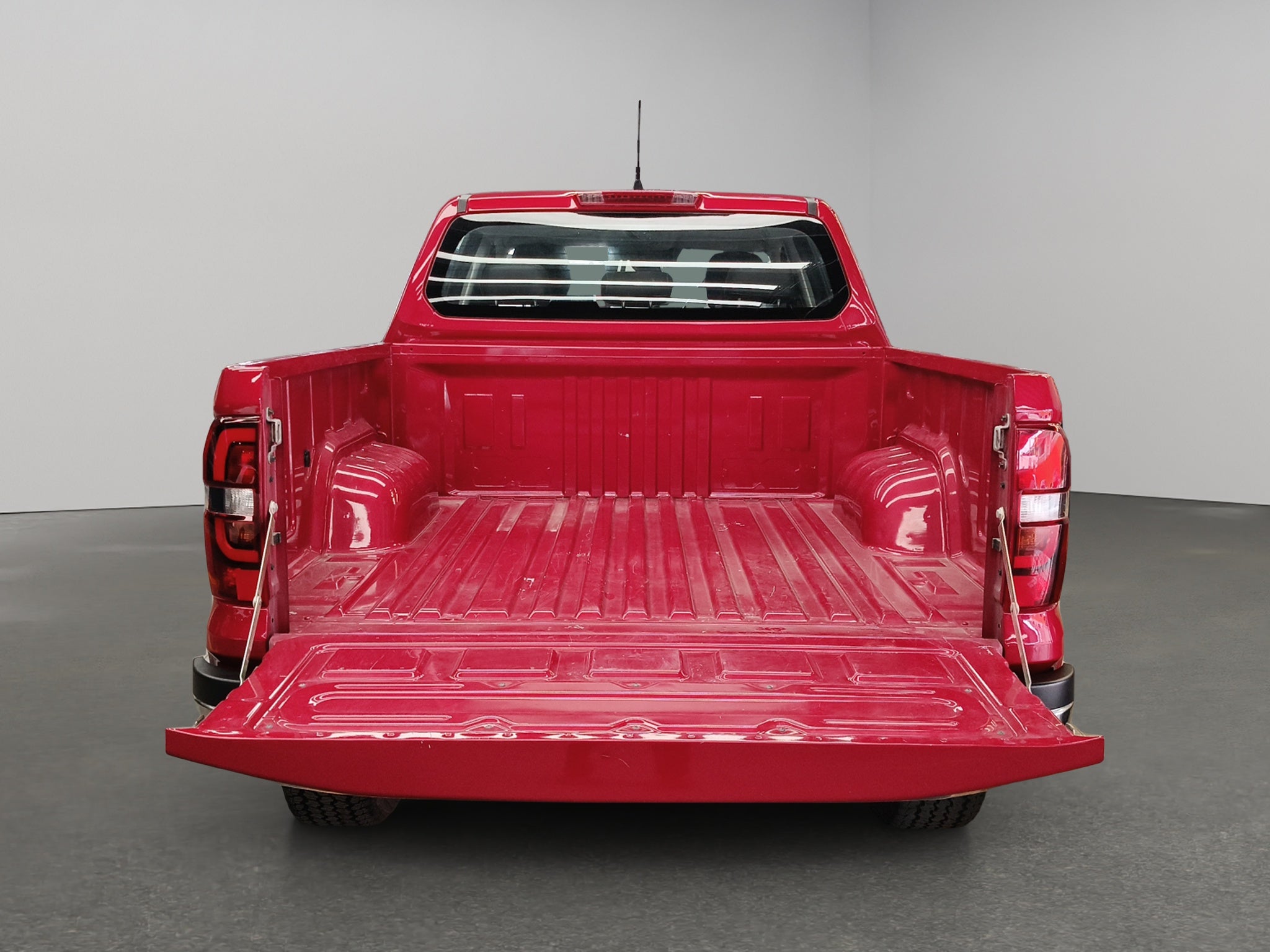 2025 Dodge Comerciales Ram 1200 Pick-Up 4 pts. Laramie, Doble Cab., 2.4T, TA, piel, f. niebla, RA-18, 4x4