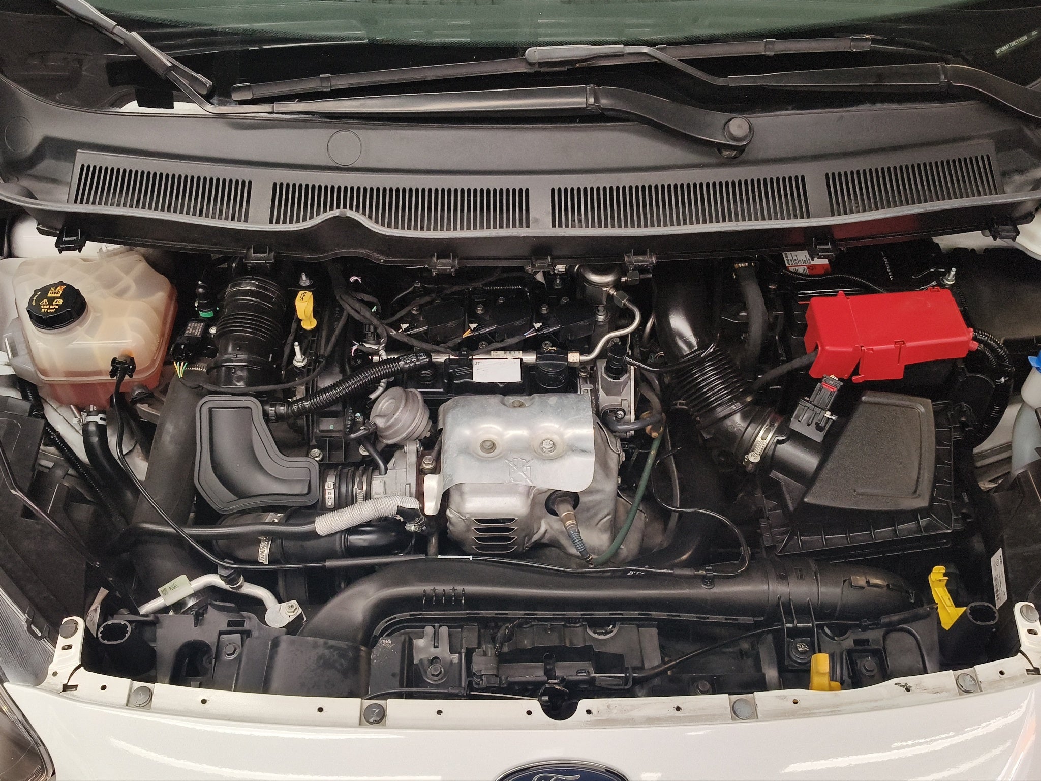 2022 Ford Comerciales Transit Courier Panel 4 pts. 1.0T, TM6, pta. lat. corrediza, R-15
