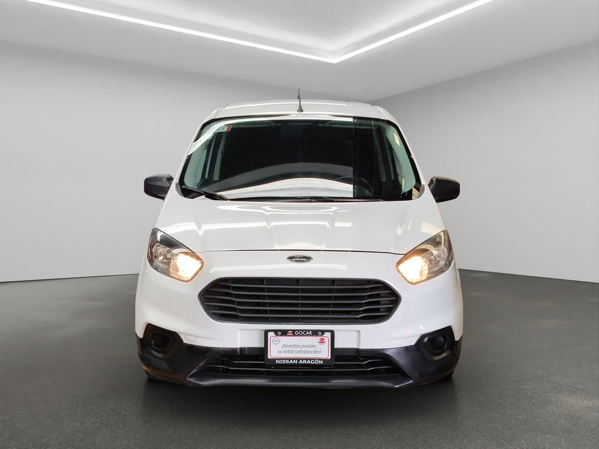 2022 Ford Comerciales Transit Courier Panel 4 pts. 1.0T, TM6, pta. lat. corrediza, R-15
