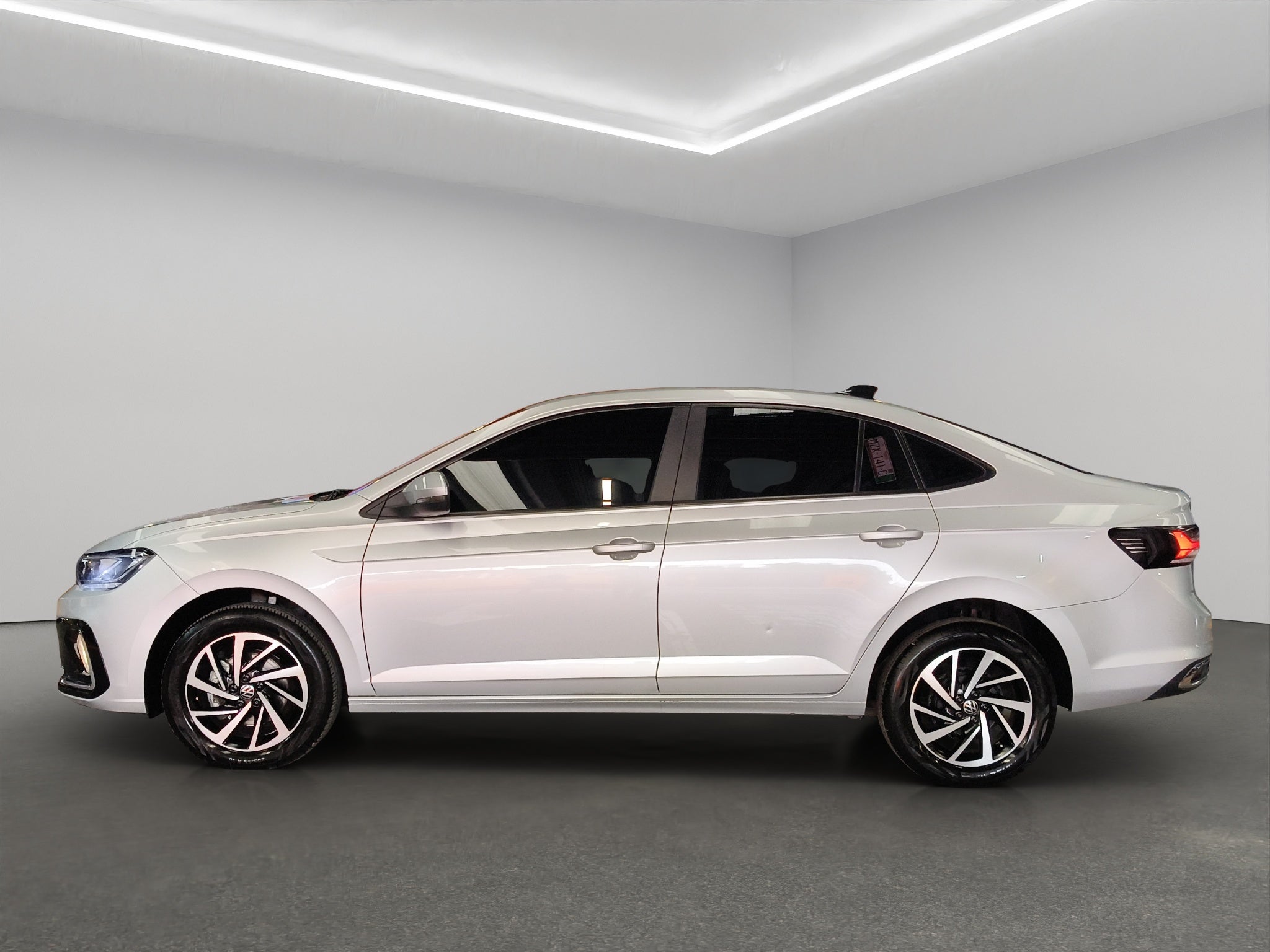 2025 Volkswagen Virtus 4 pts. Comfortline, 1.6l, TA, a/ac., f. niebla, RA-16